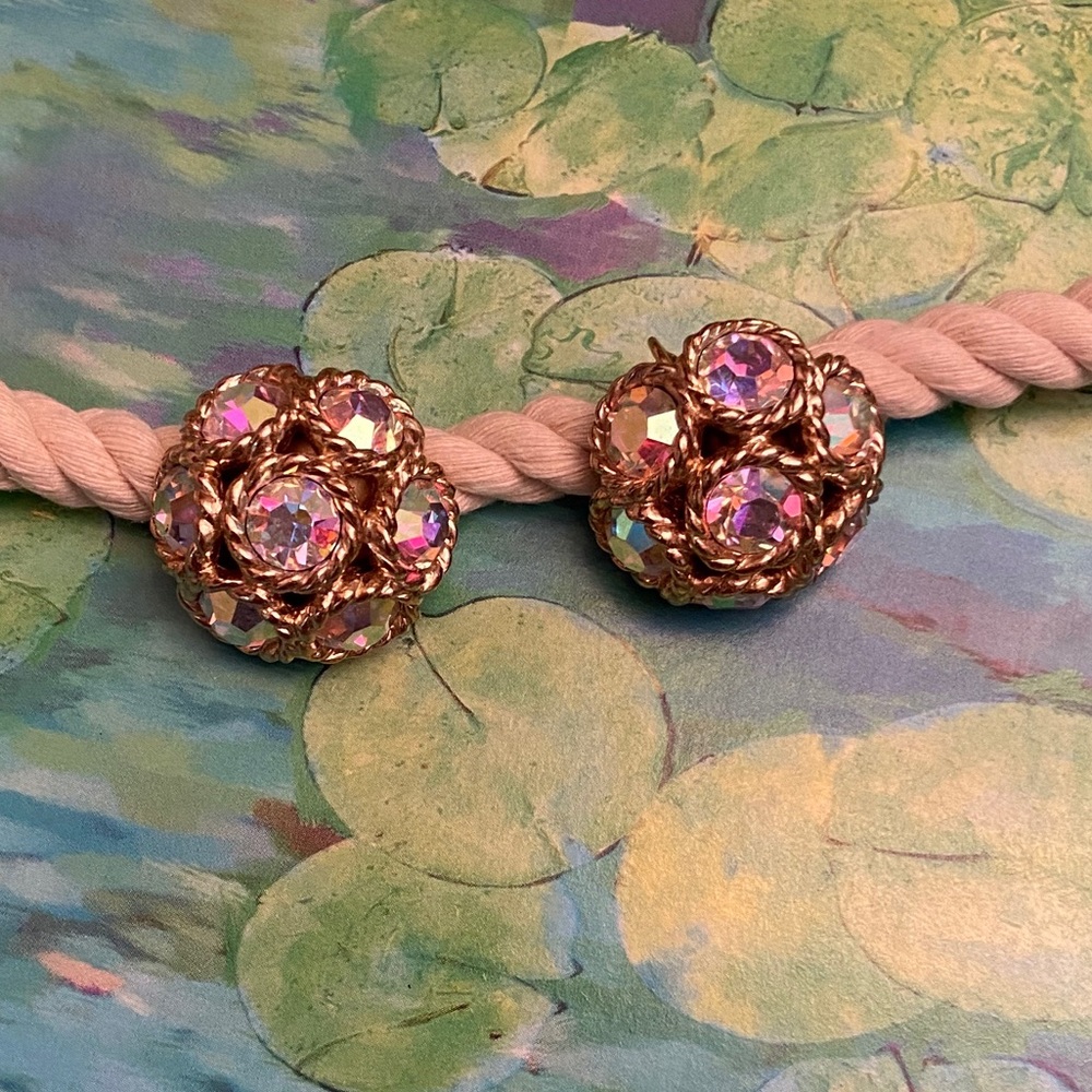 Vintage Sara Coventry Aurora Borealis clip on earrings.